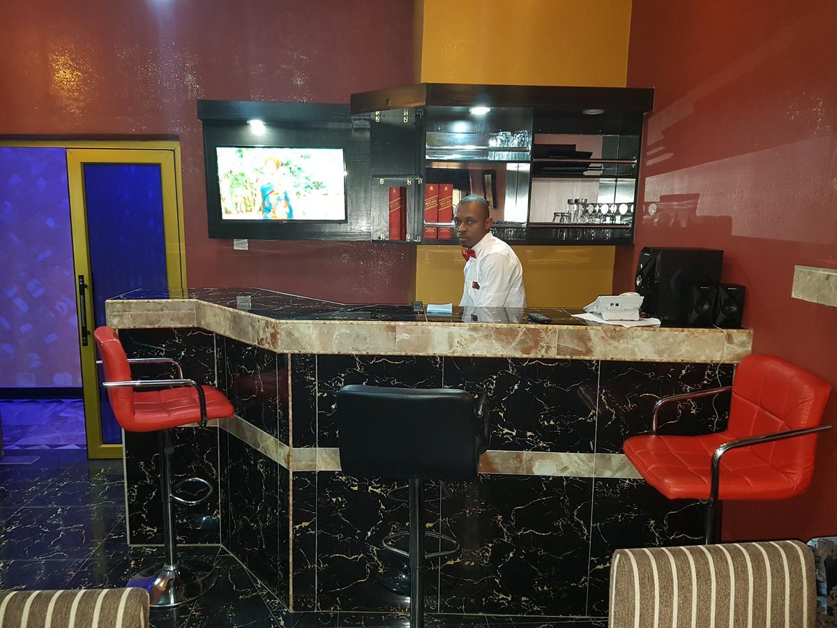 The Resident Hotel Owerri Εξωτερικό φωτογραφία