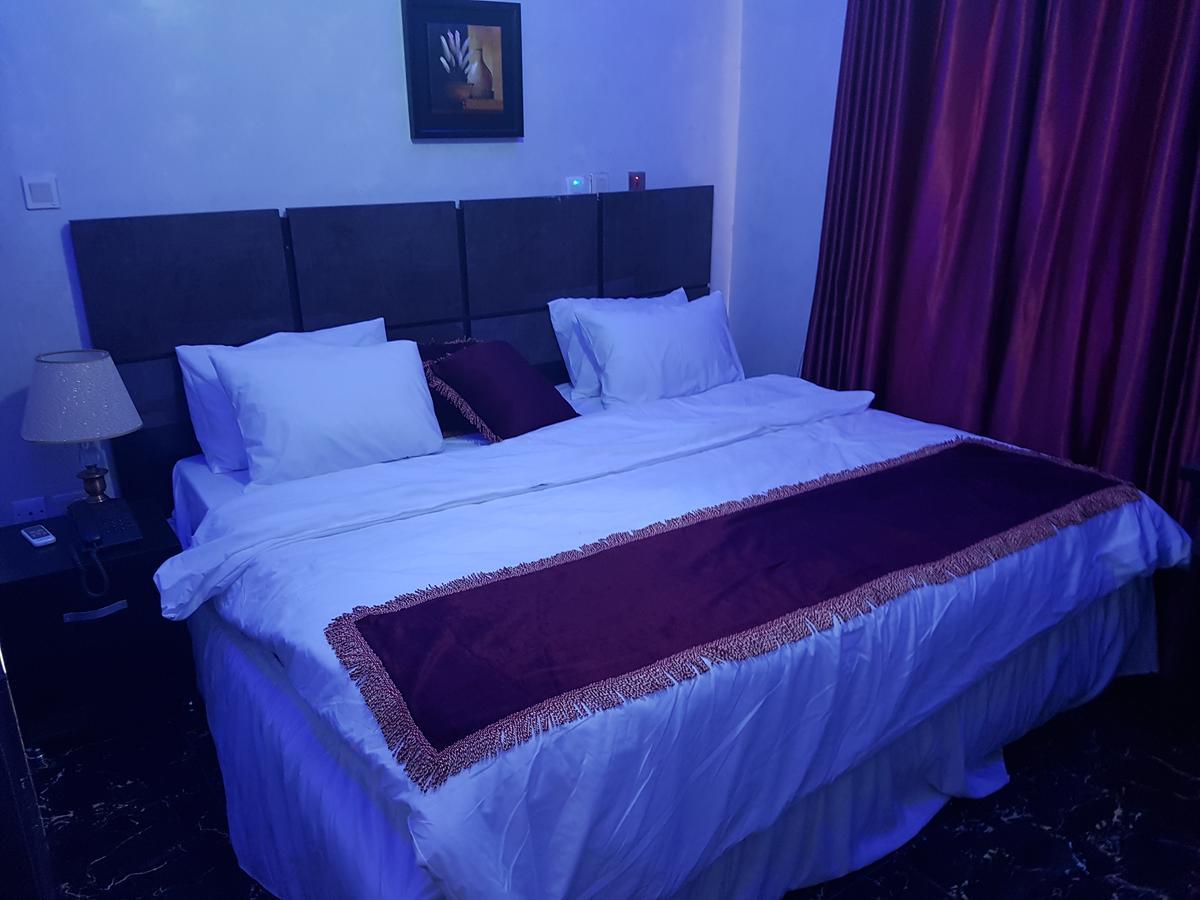 The Resident Hotel Owerri Εξωτερικό φωτογραφία